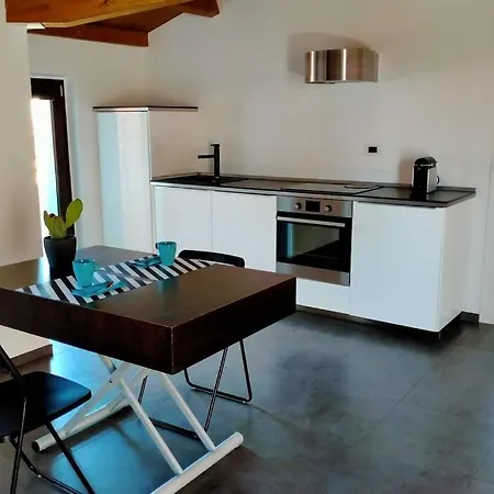 Apartment In Collina A 5 Minuti Dalla Spiaggia